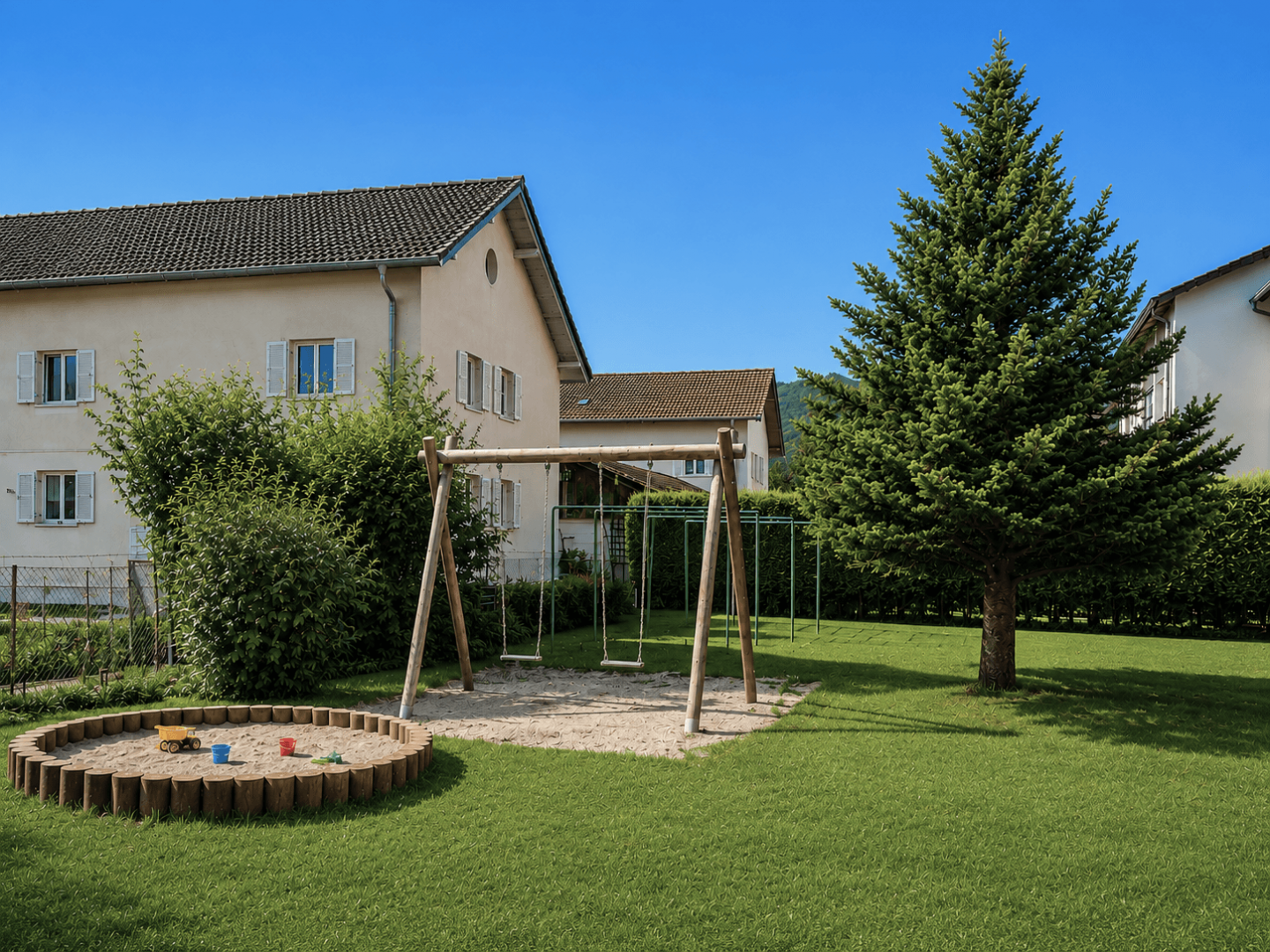 Gartenanlage mit Spielplatz
